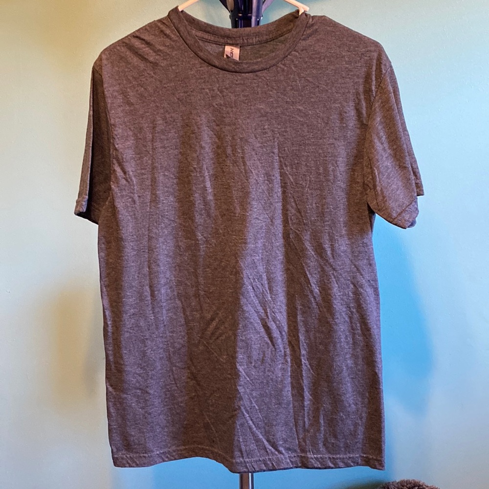 NWOT Gildan Unisex Medium Charcoal Gray T-Shirt